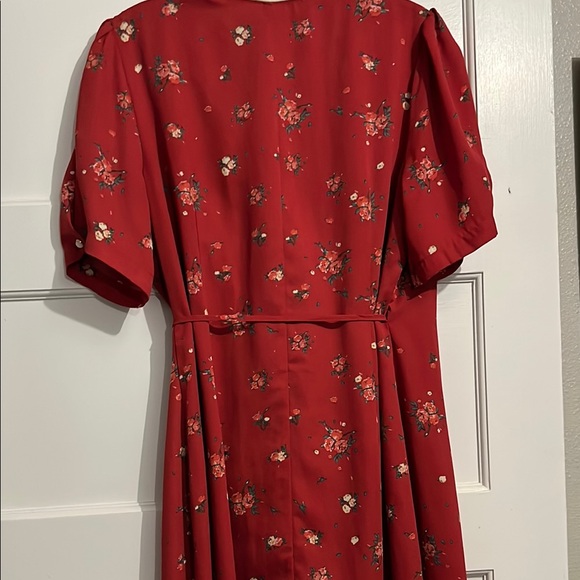 Simple Retro Elegant Red Floral Wrap Dress - Picture 5 of 5